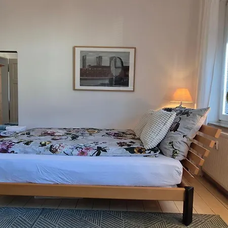 Homestay szállás Schoenes Helles Mit Bad, Naehe Bilk, Naehe Uni *